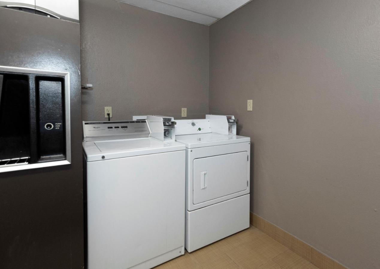 Red Roof Inn Plus+ Huntsville Luaran gambar