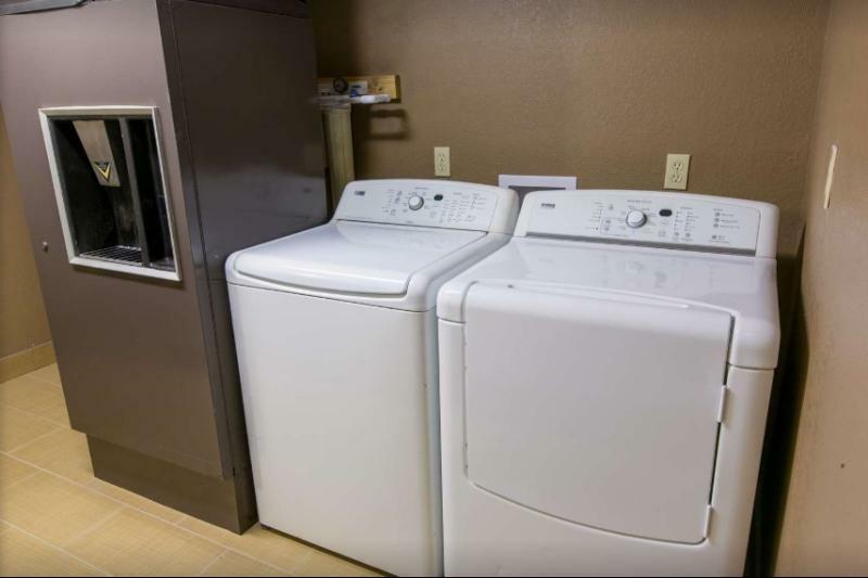 Red Roof Inn Plus+ Huntsville Luaran gambar